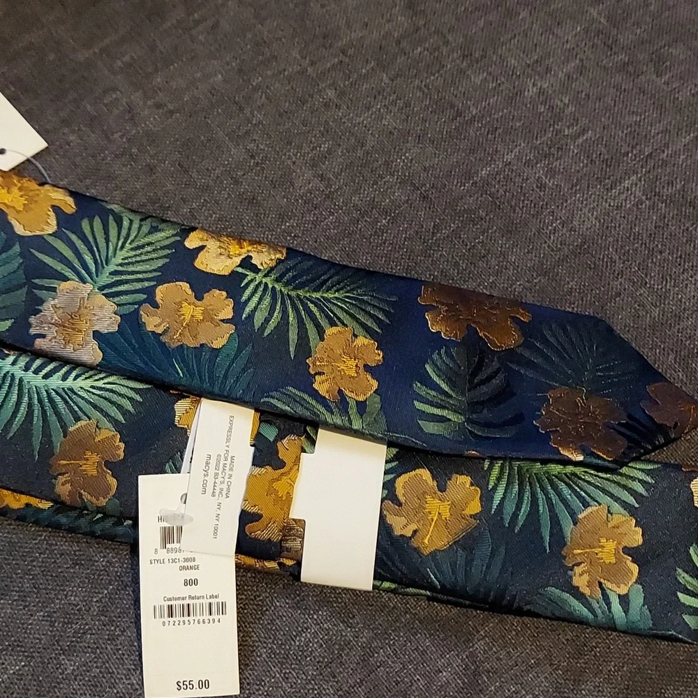 Description: Club Room Men's Festive Penguin Tie. - Picture 3 of 3